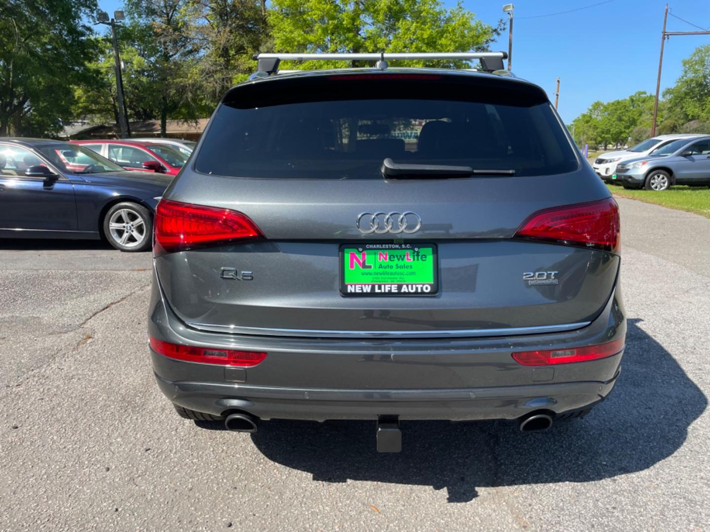 2015 GRAY AUDI Q5 2.0T QUATTRO PREMIUM PLUS (WA1LFAFP1FA) with an 2.0L engine, Automatic transmission, located at 5103 Dorchester Rd., Charleston, SC, 29418-5607, (843) 767-1122, 36.245171, -115.228050 - Photo#5